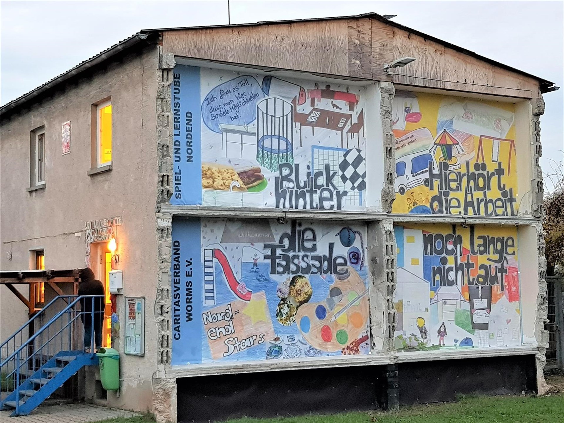 neu gestaltete Fassade der Spiel- und Lernstube Nordend, Worms