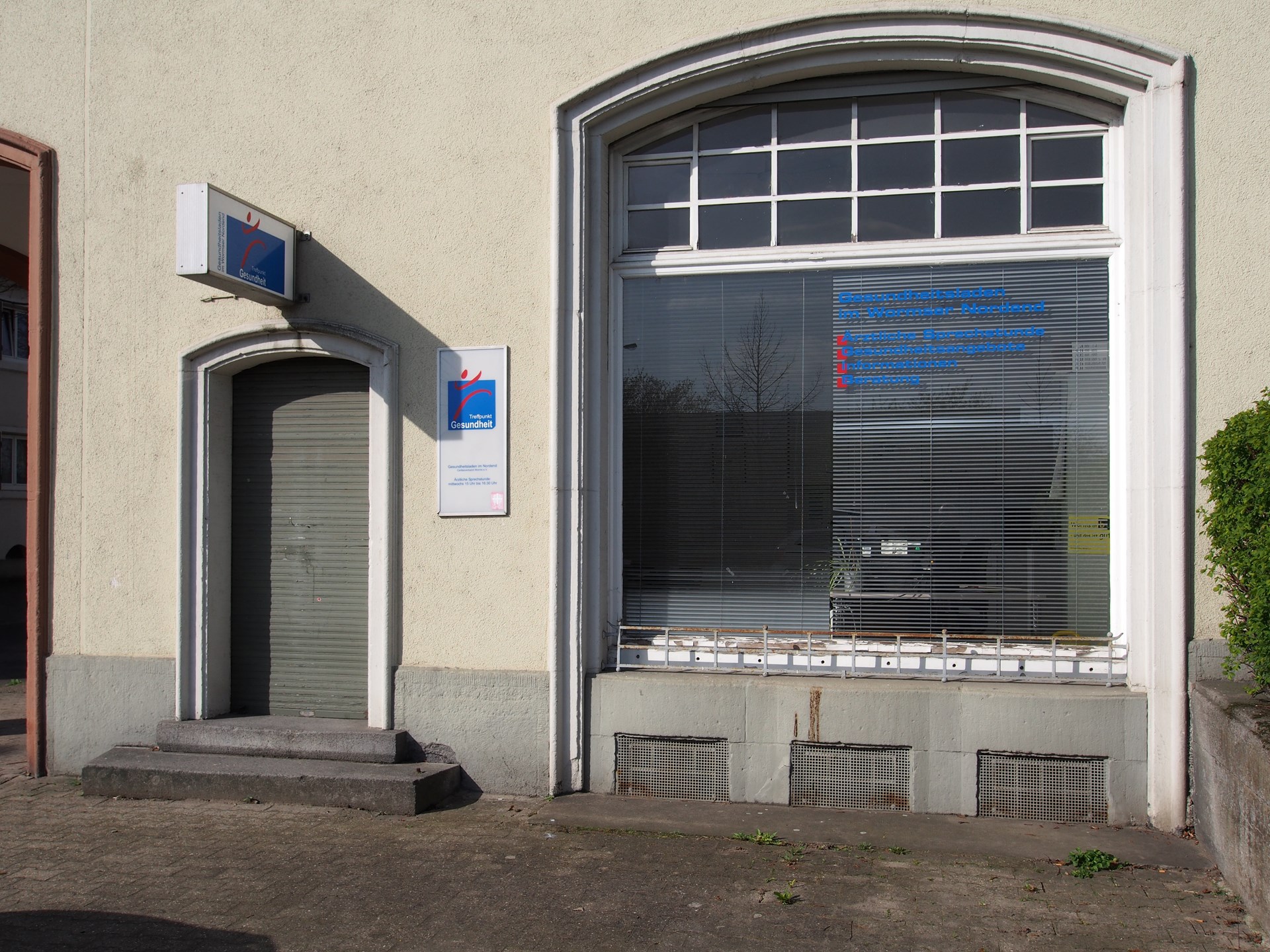 Eingang Gesundheitsladen im Nordend